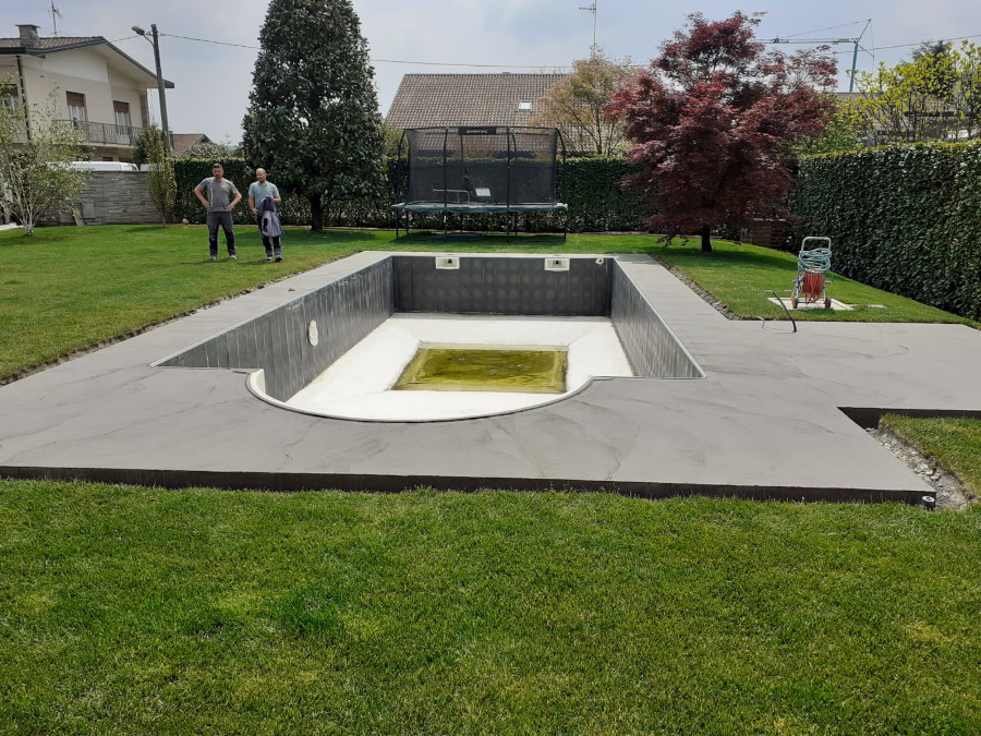 Camminamento piscina_Plastivo 180