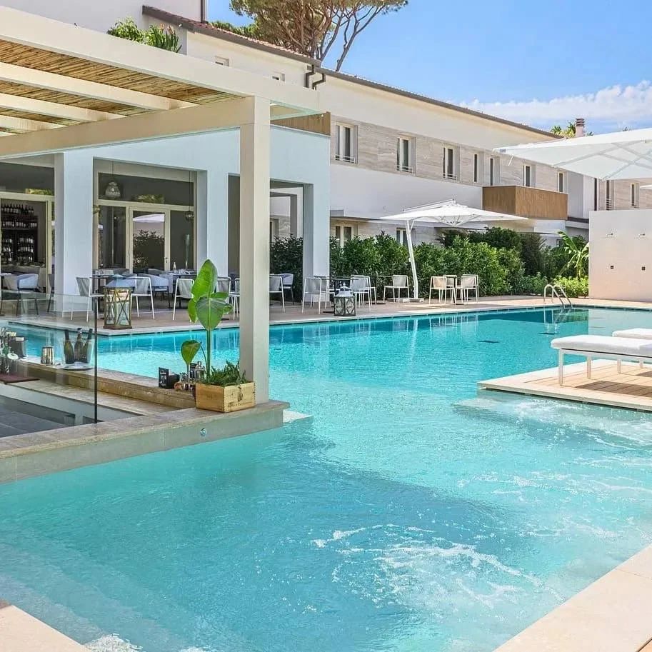 piscina hotel miramonti