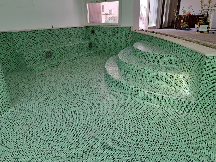 Impermeabilizzazione piscina interna con prodotti Volteco