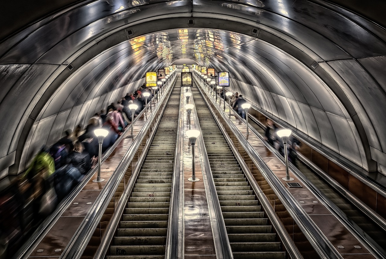 metro-station-3714290_1280